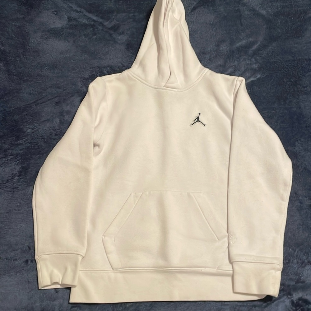 White jordan hoodie size M (big kids)